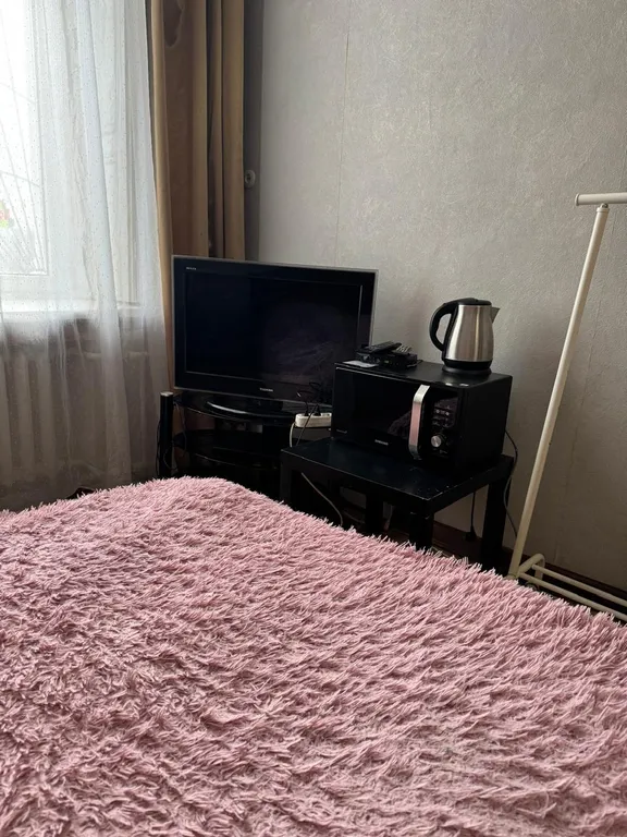 Квартира Уютная комната в самом центреВид из окна в парк Ростова-на-Дону — аренда посуточно в Ростов-на-Дону