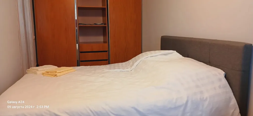 Уютная квартира в центре города, с видом на реку Ловать