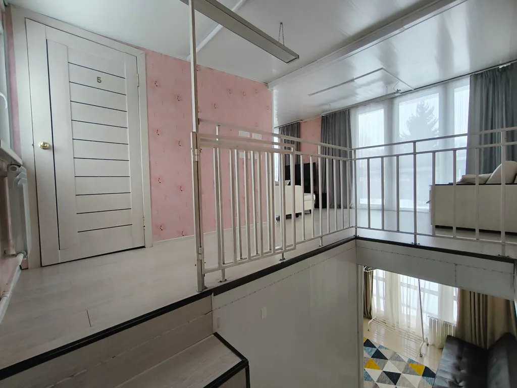 Комфортабельный 2-этажный дом с панорамным остеклением и русской баней