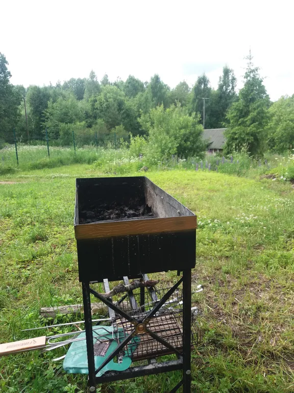 Уютный домик-студия на склоне холма у реки