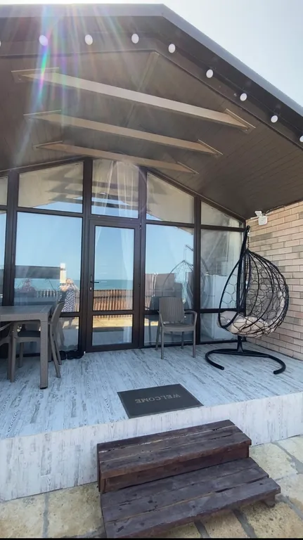 Домик на берегу моря