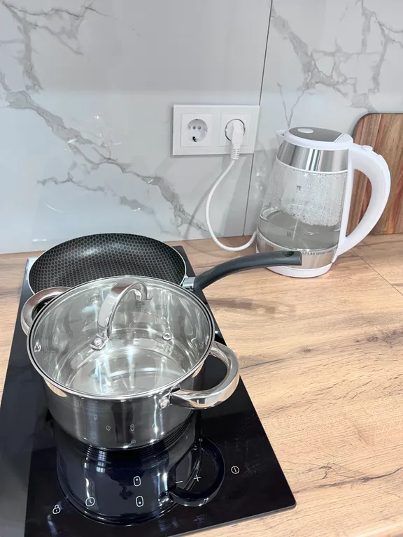 Новая чистая уютная студия в центре города