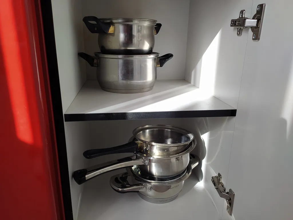 Белый Лофт в районе Крымского рынка