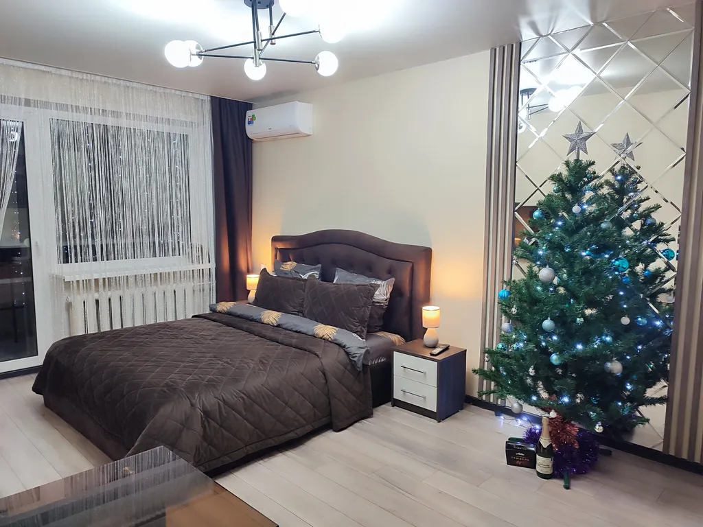 Видовая квартира в самом центре с панорамным видом на Площадь Победы.