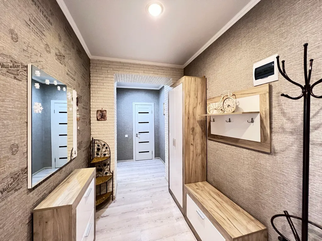 Двухкомнатная ЦЕНТР новый дом