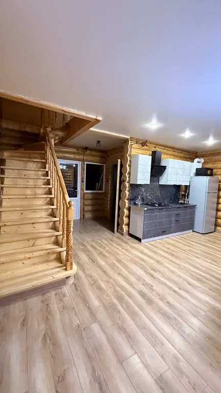 Уютный двухэтажный коттедж