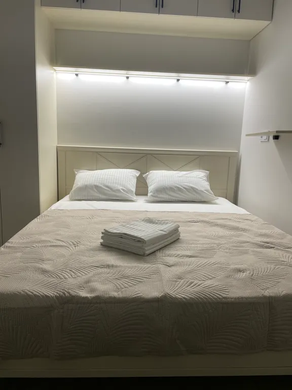 Уютная квартира в центре города с видом на горы