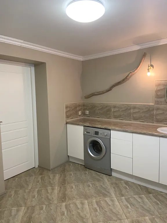 Частный Дом целиком со всеми удобствами в центре