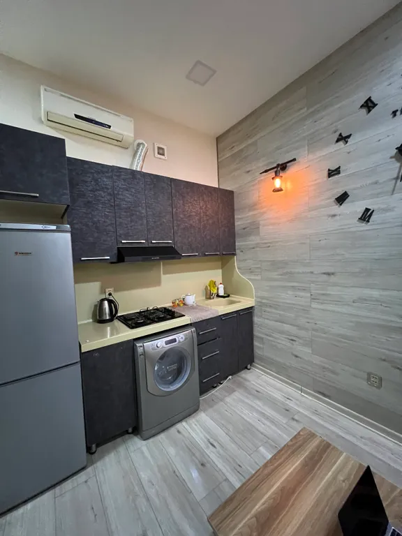 Квартира-студия у моря в самом центре города