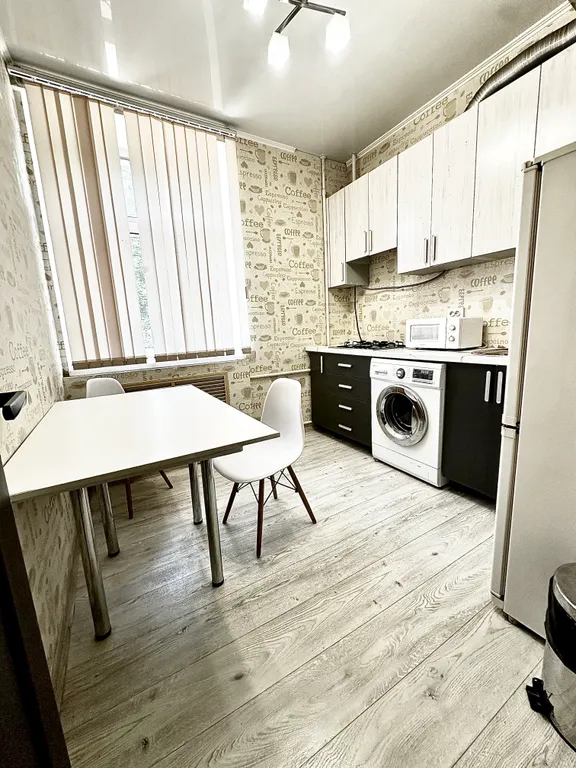 Квартира Комфортные трехкомнатные апартаменты на Садовой — аренда посуточно в Шахты