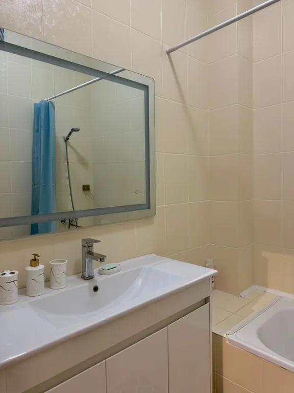 2 комнатная квартира рядом с Мегой ЭКСПО