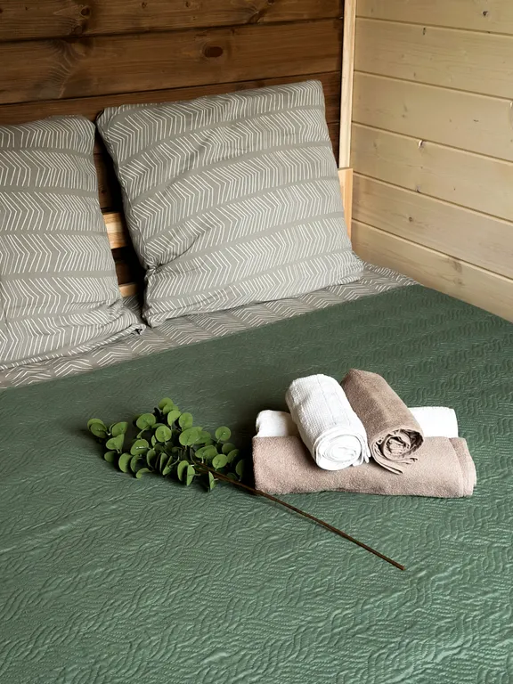 Дом в лесу с сауной в стиле барнхаус