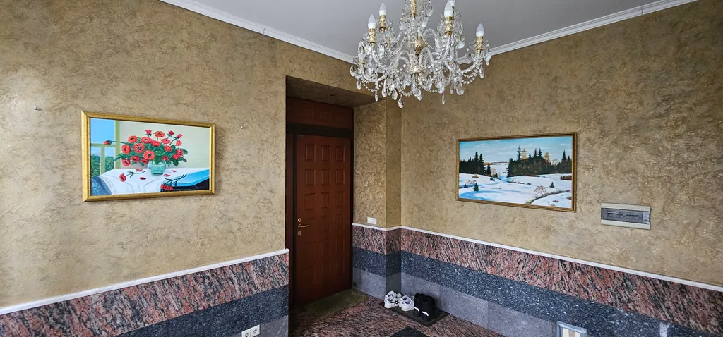 Большой дом в тихом КП