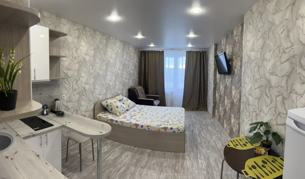 Светлая квартира-студия со свежим ремонтом и новой мебелью
