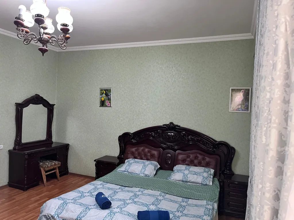 Большая и просторная квартира с двумя балконами в центре