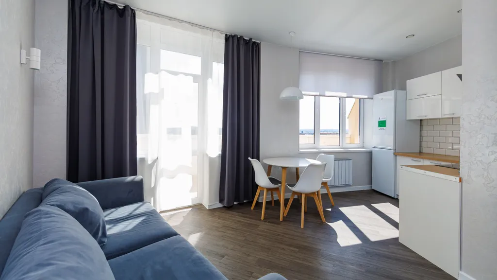 Квартира Квартира Апартамент, три изолированные спальни и кухня-гостиная — Екатеринбург