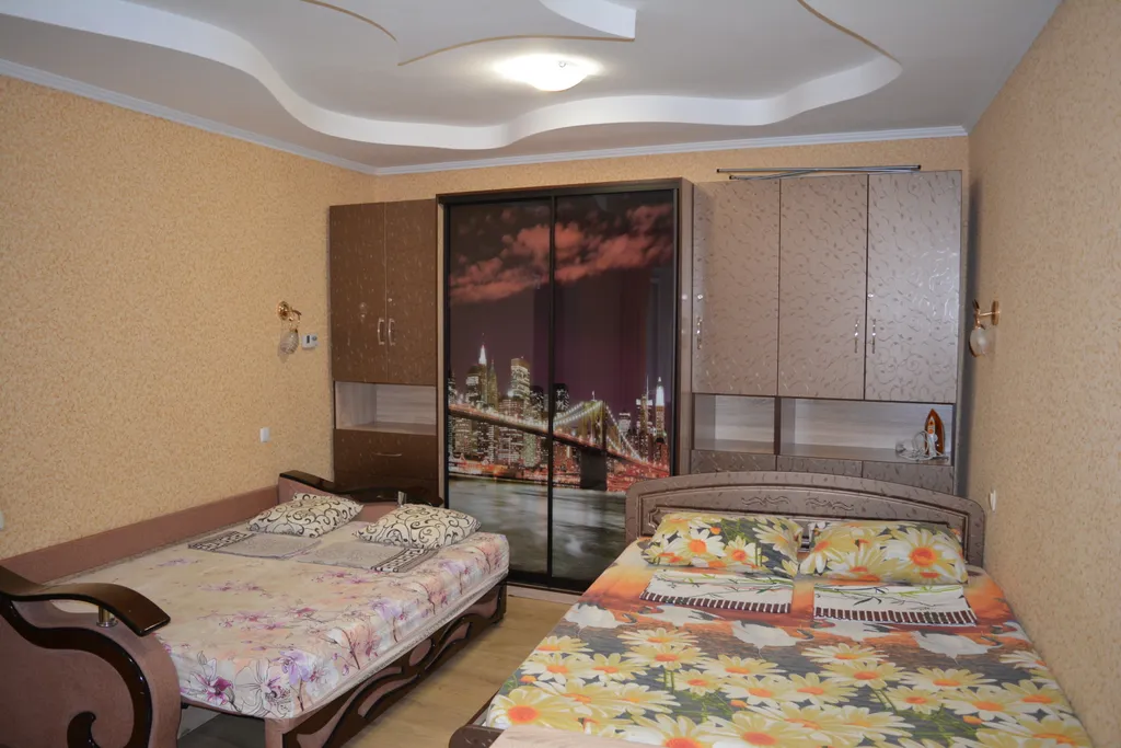 Квартира Квартира Уютный и комфортный трёхкомнатный дом. — Евпатория