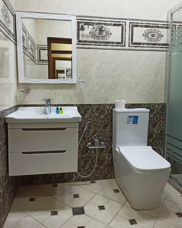 Квартира в 1 минуте от метро Кара Караева