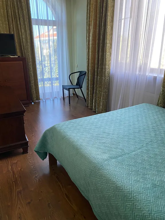 Загородный дом в можжевеловом лесу