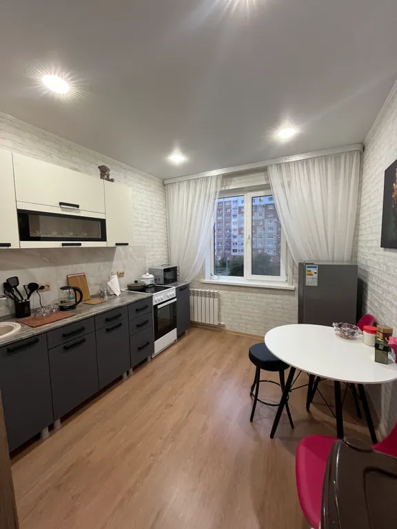 Уютная 1-комнатная квартира в центре города — аренда посуточно в Междуреченск