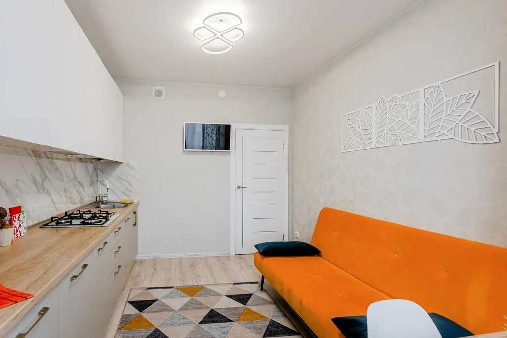Квартира Yellow sofa (Желтый диван) ApartmentsУютная  квартира в элитном районе — Мирное