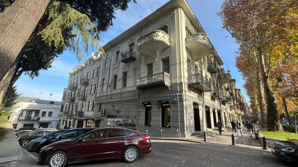 Rustaveli Modern Apartment Center of Tbilisi