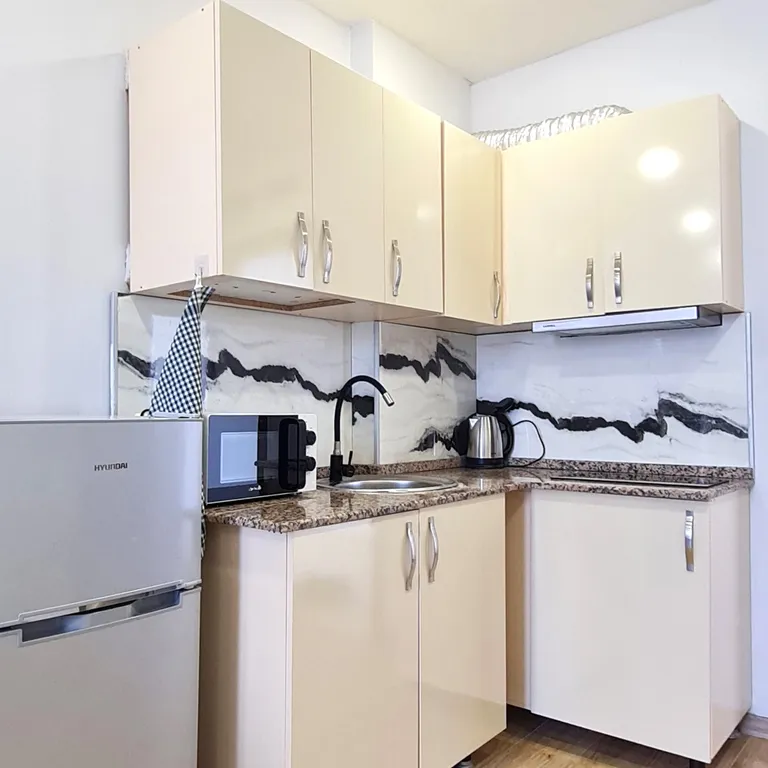 Апартаменты 2-комнатные с кухней и отоплением, вид на море и горы