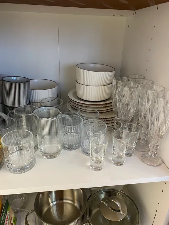 Современный барнхаус у леса рядом с городом