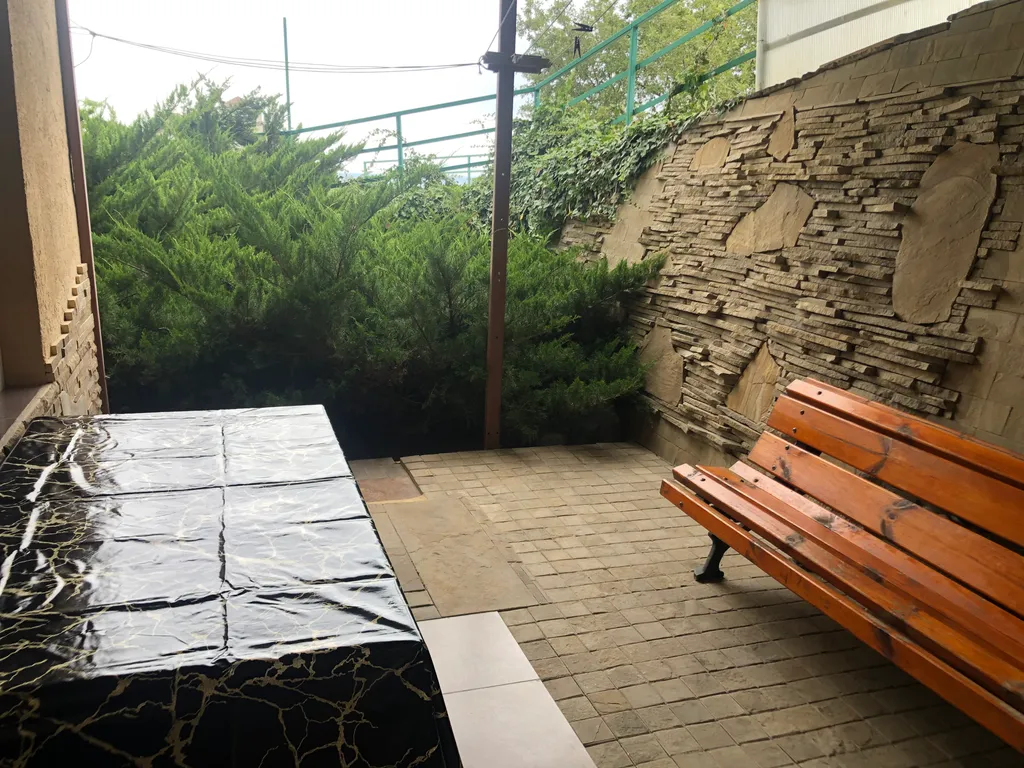 Уютная квартира с озелененным внутренним двориком