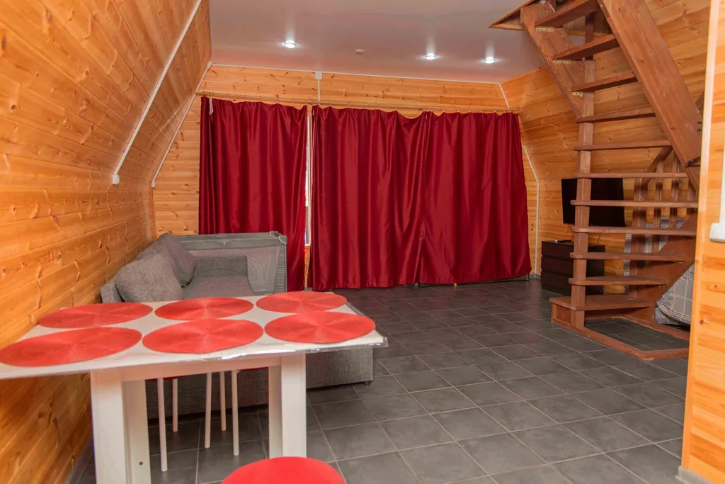 Коттеджи с баней и теплым бассейном