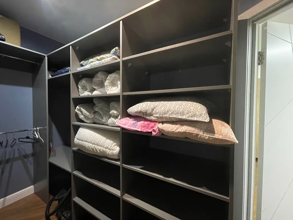 Geometry - просторная квартира с панорамным видом на реку в центре