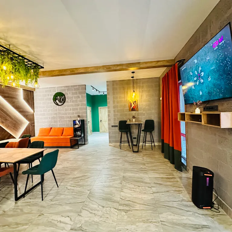 Новый стильный уютный коттедж вблизи от города