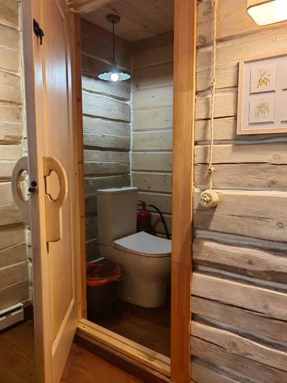 Дом с видом на церковь