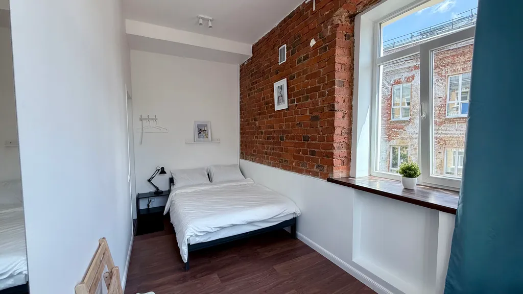 Уютная комната в стиле лофт у метро Парк культуры