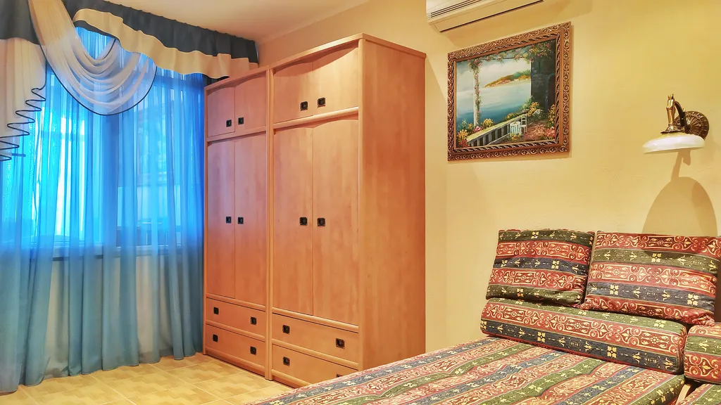 Апартамент на первой линии у самого синего Чёрного моря