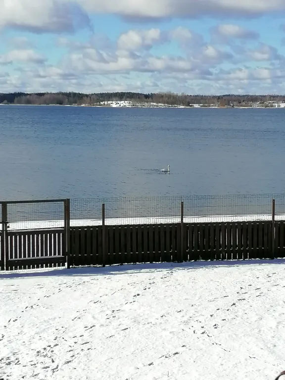 Дом с видом на озеро