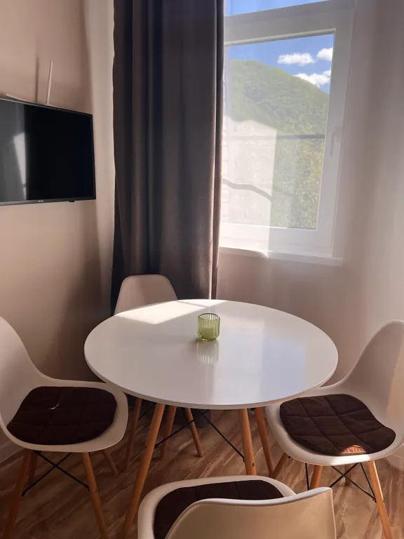 Уютные двухуровневые апартаменты с видом на горы в ЖК RED GLADE