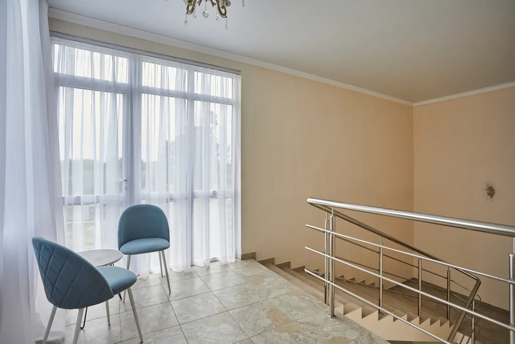 Лофт у моря с патио и бассейном