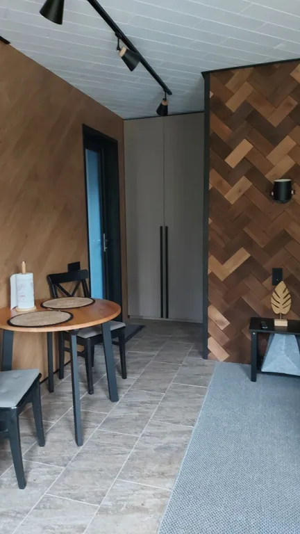 Номер на первом этаже в двухэтажном доме