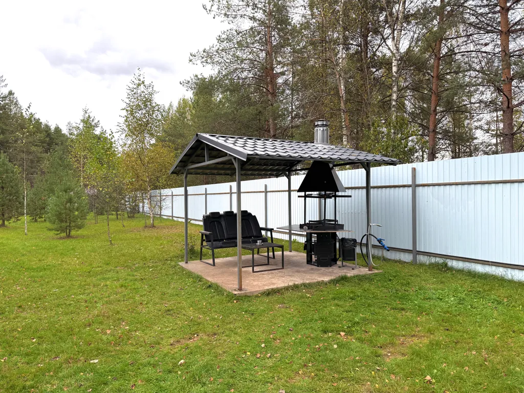 Коттедж Уютный домик в сосновом лесу — Кириши