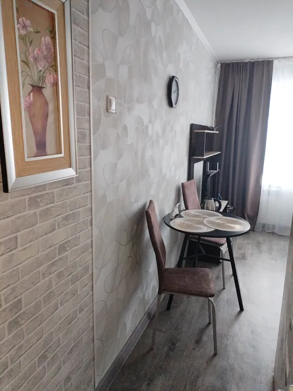 Уютная студия гостиничного типа с хорошим ремонтом гостям города