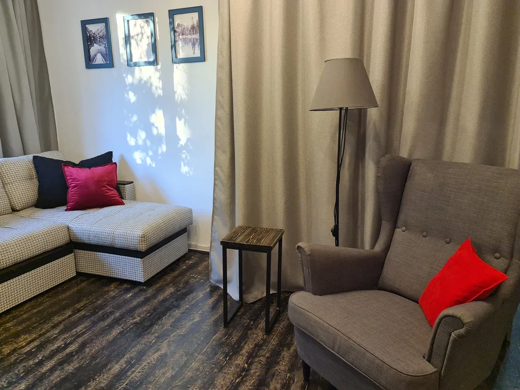 Квартира в центре. Кофемашина, оплаченные кинотеатры в ТВ, Wi-Fi — аренда посуточно в Новый Уренгой