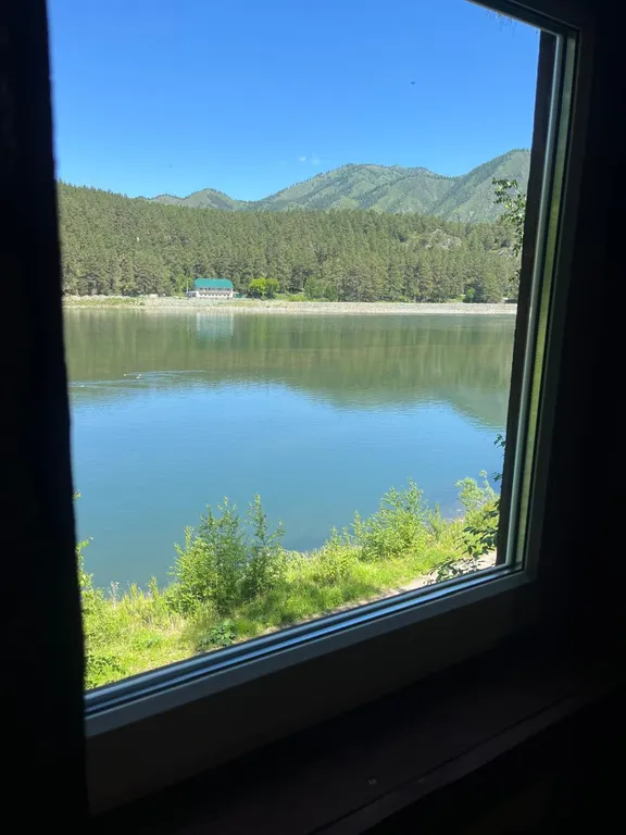 Дом 5 с видом на озеро и горы