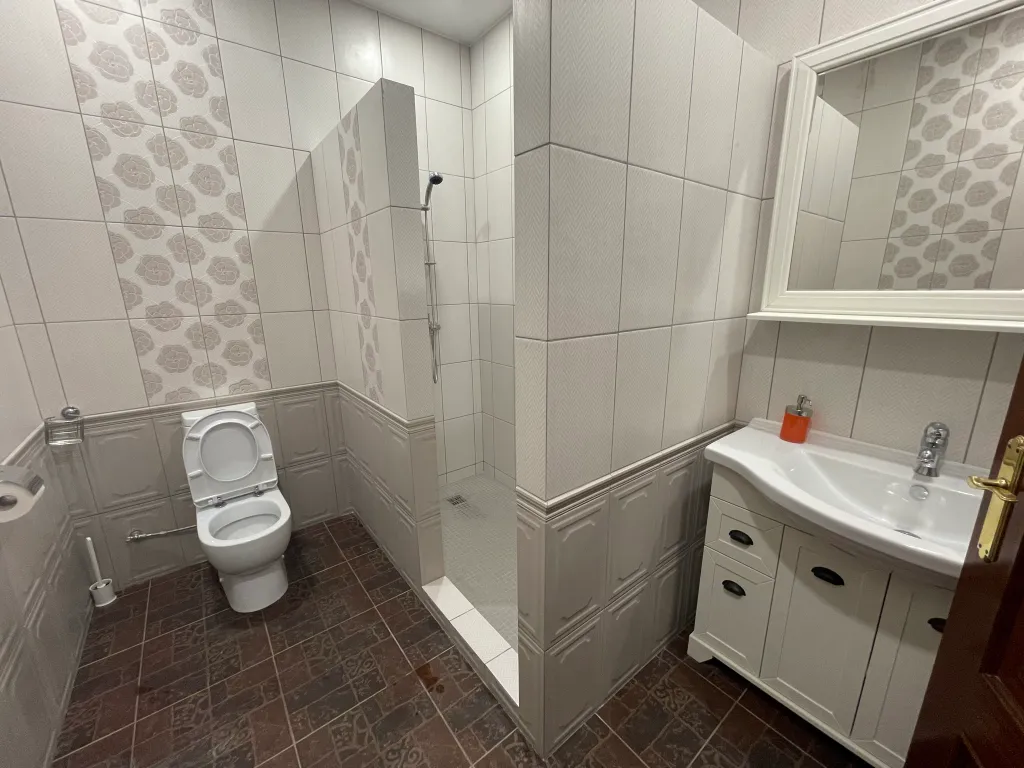 Комфортабельный коттедж с русской баней на дровах