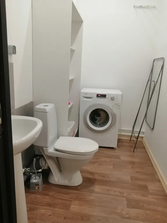 Дом на берегу реки