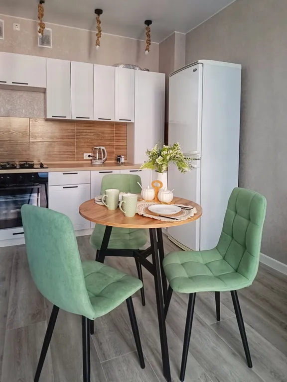 Светлая квартира рядом с ТЦ «Премьер» от Kravc Group