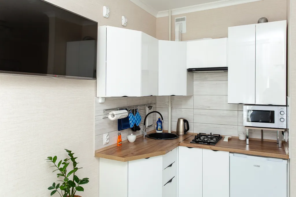 Студия с видом на сосновый лес