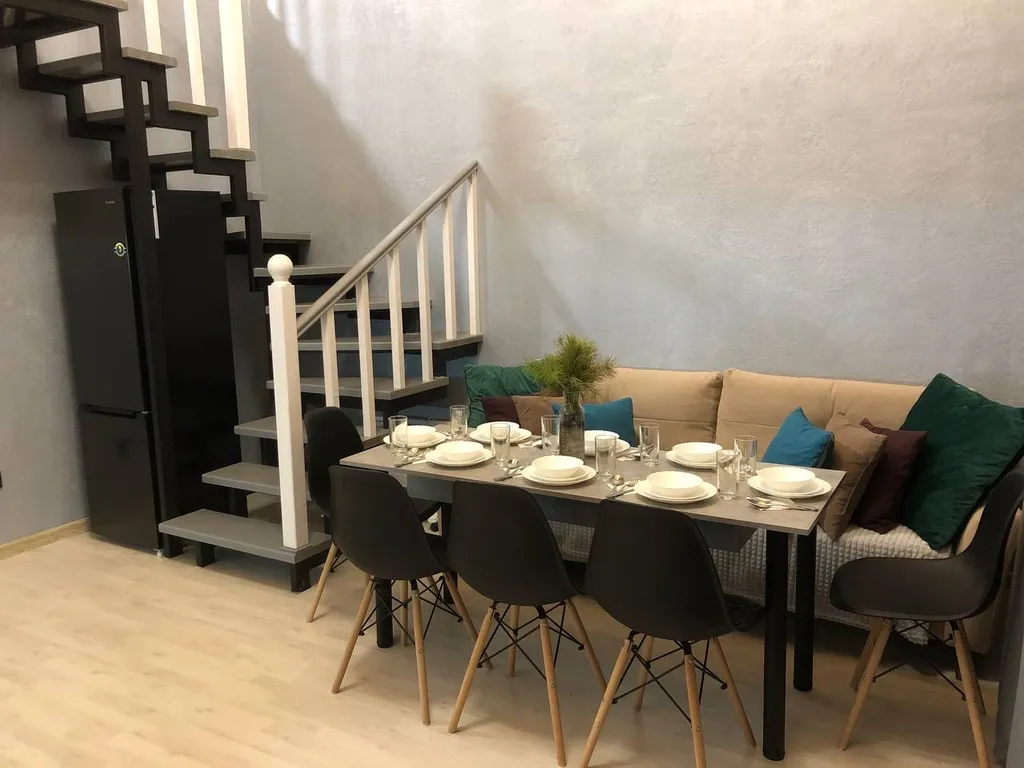 Уютный домик в окружении леса и горячих источников