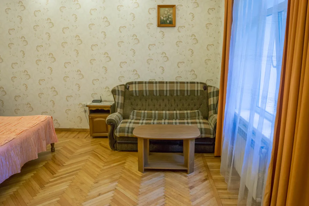 Квартира рядом с набережной со своим двором и паркингом