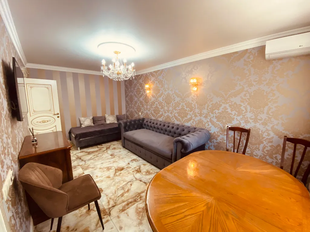 Трёхкомнатная квартира в самом центре Сочи рядом с морем